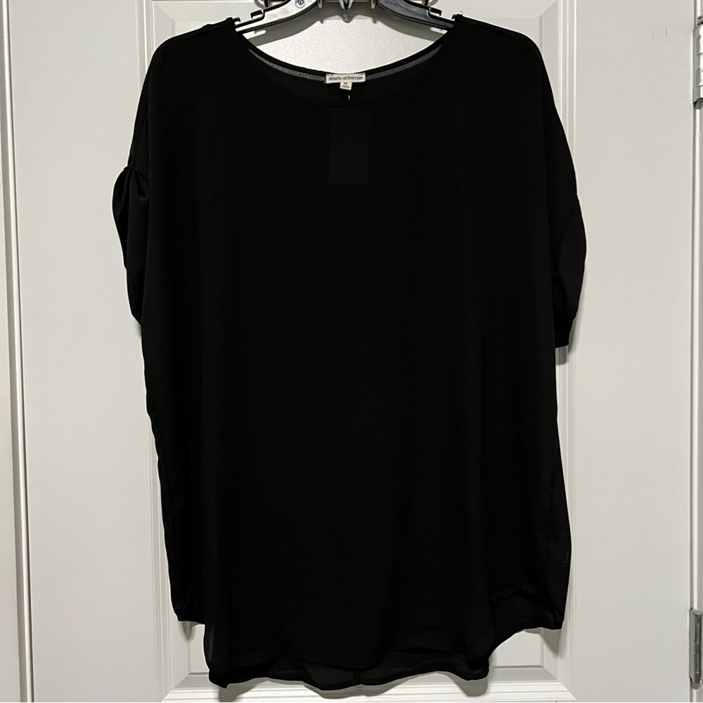 Zenana Outfitters Loose-Fit Tunic Top, Black